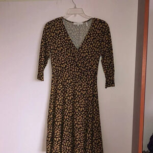 Lark and Ro navy blue dress with yellow flowers